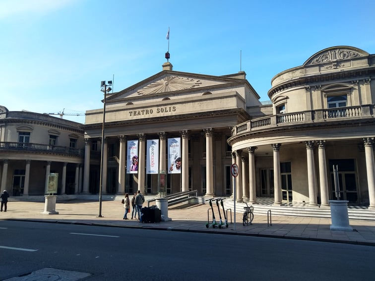 things to do in montevideo teatro